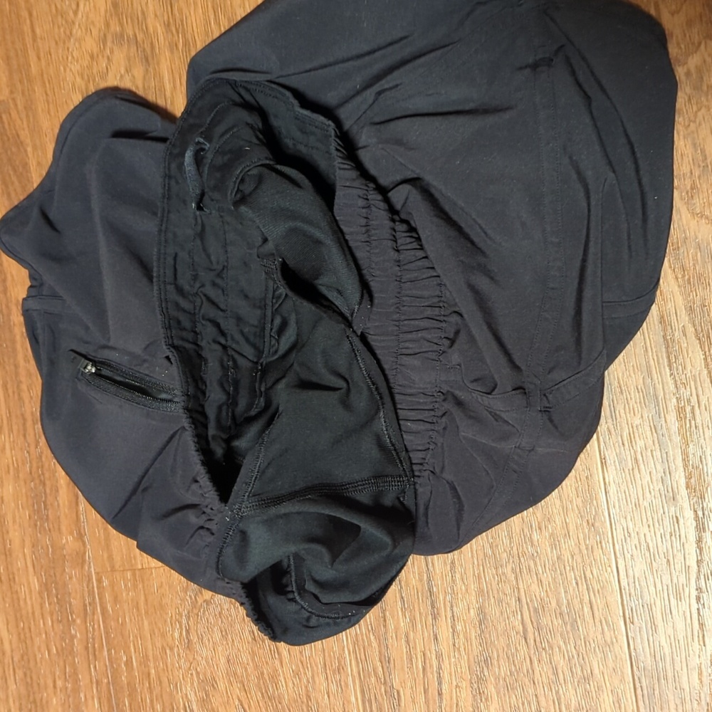Lululemon Tracker V Short 4 In Size 8 - Picture 5 of 5